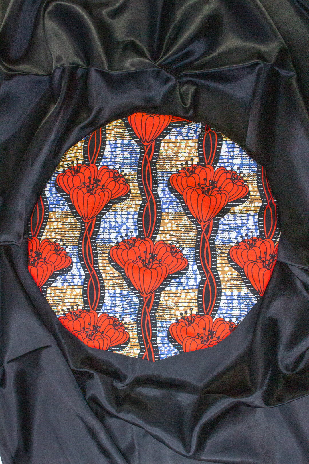 Touca de Cetim "Red Print"